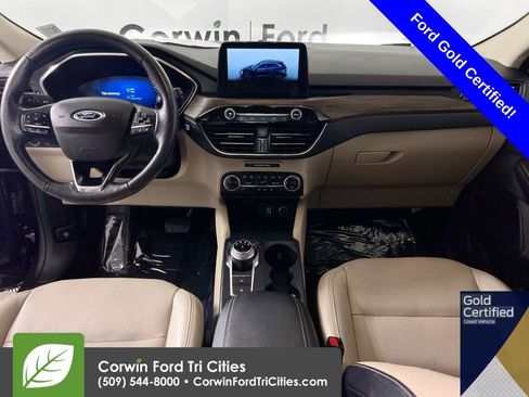 Used 2020 Ford Escape Titanium image 7
