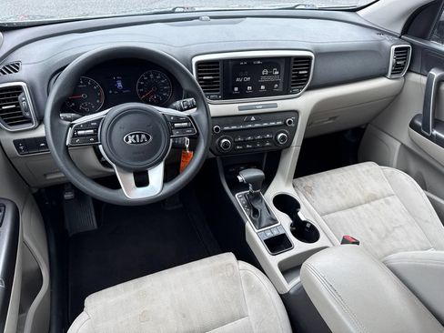 Used 2020 Kia Sportage LX FWD image 16