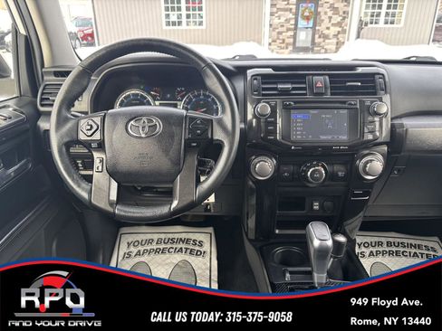 Used 2017 Toyota 4Runner TRD Off-Road image 17