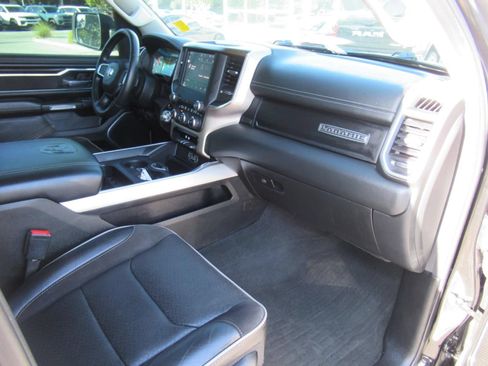 Used 2022 RAM 1500 Laramie RWD image 14