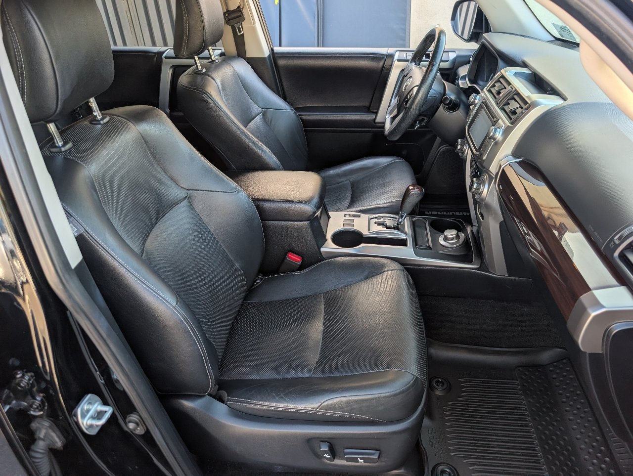 Used 2019 Toyota 4Runner Limited AWD/4WD image 9