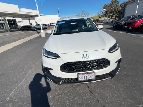 Certified 2024 Honda HR-V LX image 3