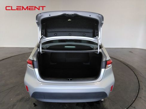 Used 2024 Toyota Corolla LE image 9