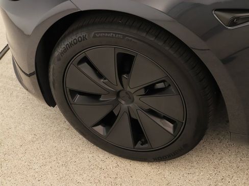 Used 2024 Tesla Model 3 Standard Range RWD image 32