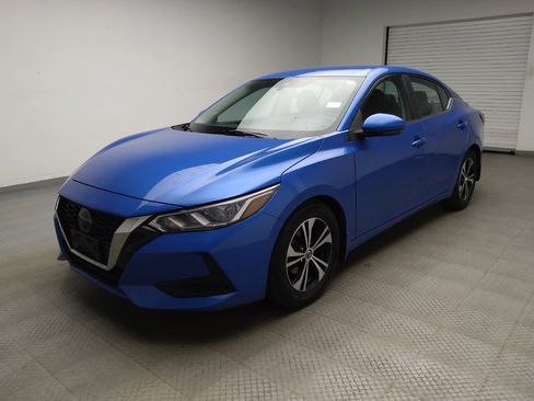 Used 2020 Nissan Sentra SV image 2