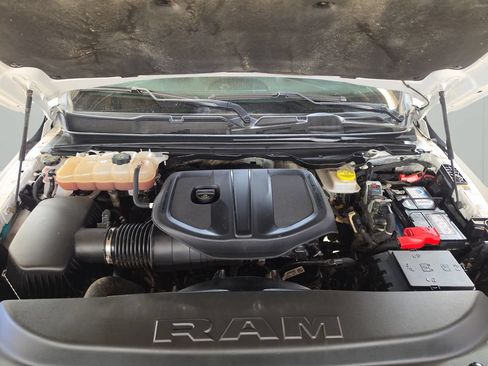Used 2025 RAM 1500 Big Horn AWD/4WD image 9