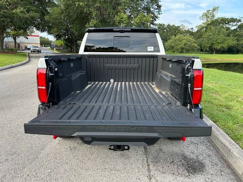 Certified 2025 Toyota Tacoma TRD Pro AWD/4WD image 11