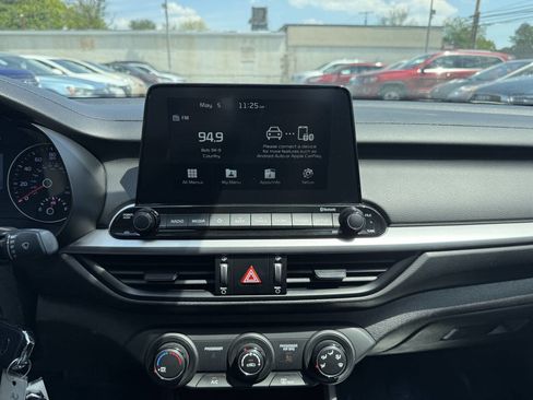 Used 2020 Kia Forte LXS FWD image 18
