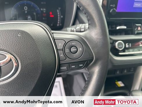 Used 2023 Toyota Corolla Cross XLE w/ Convenience Package image 18