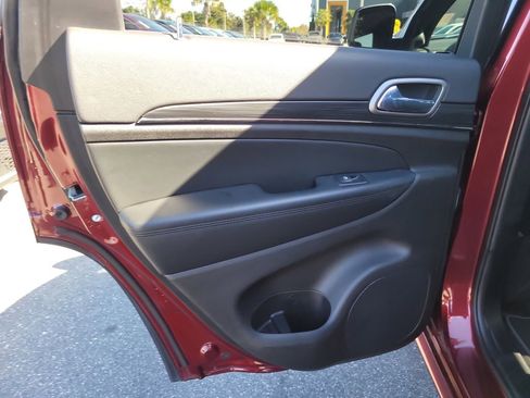 Used 2020 Jeep Grand Cherokee Limited X image 10
