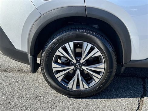 Certified 2023 Nissan Rogue SV w/ SV Premium B Package image 18