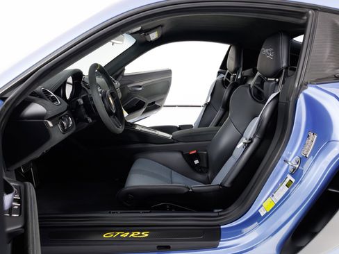 Used 2023 Porsche 718 Cayman GT4 RS RWD image 15
