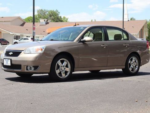 Used 2007 Chevrolet Malibu LTZ FWD image 11