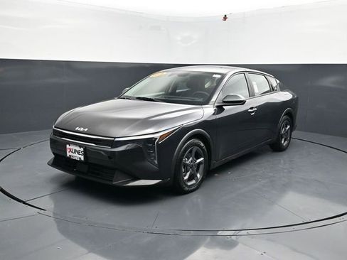 Used 2025 Kia K4 LXS image 4