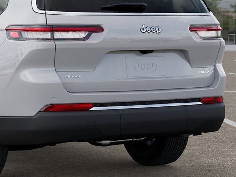New 2025 Jeep Grand Cherokee L Limited image 13