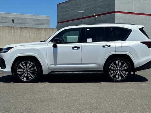 New 2026 Lexus LX 600 4WD w/ Appearance Package image 9