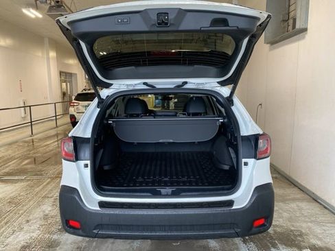 Used 2023 Subaru Outback Onyx Edition image 7