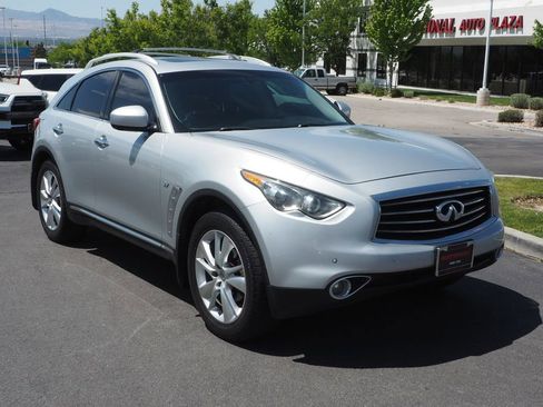Used 2014 INFINITI QX70 AWD w/ Premium Package image 9
