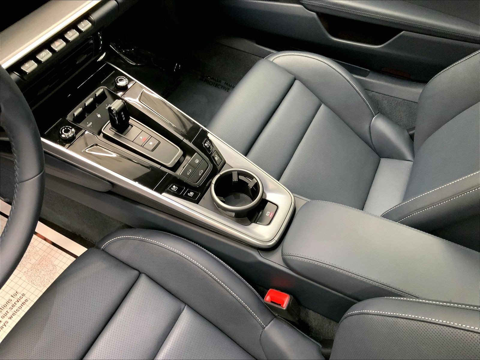 Used 2026 Porsche 911 Carrera RWD image 18