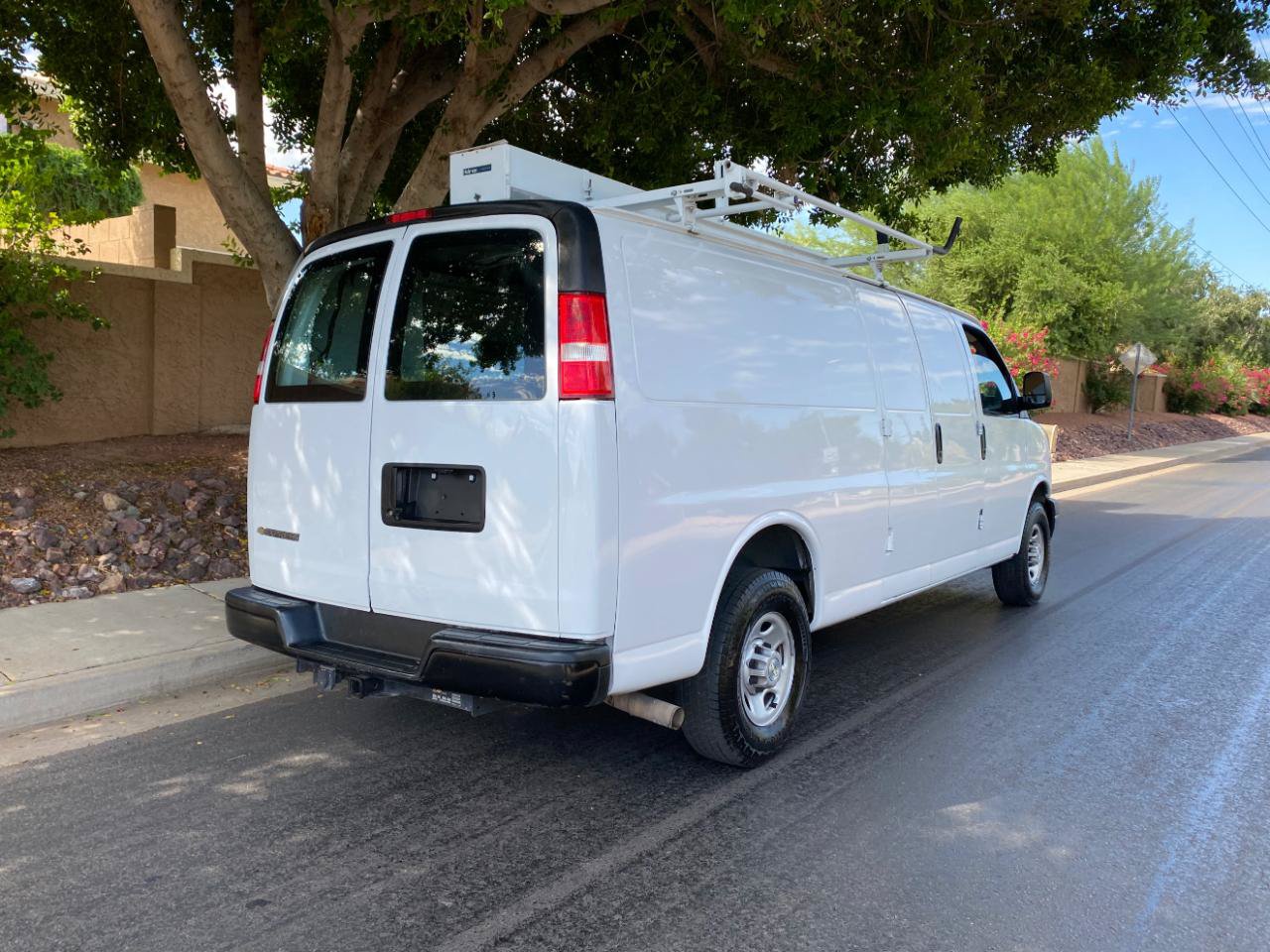 Used 2021 Chevrolet Express 2500 Extended w/ Driver Convenience Package RWD image 8
