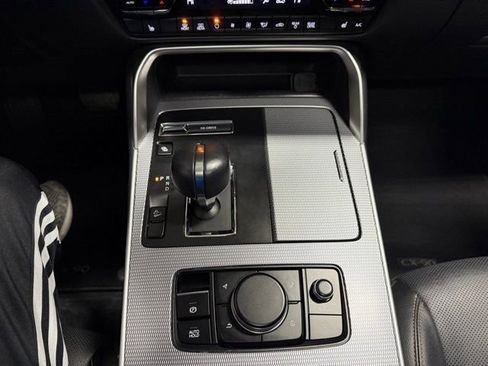 Certified 2024 MAZDA CX-90 Plug-In Hybrid w/ Preferred image 36