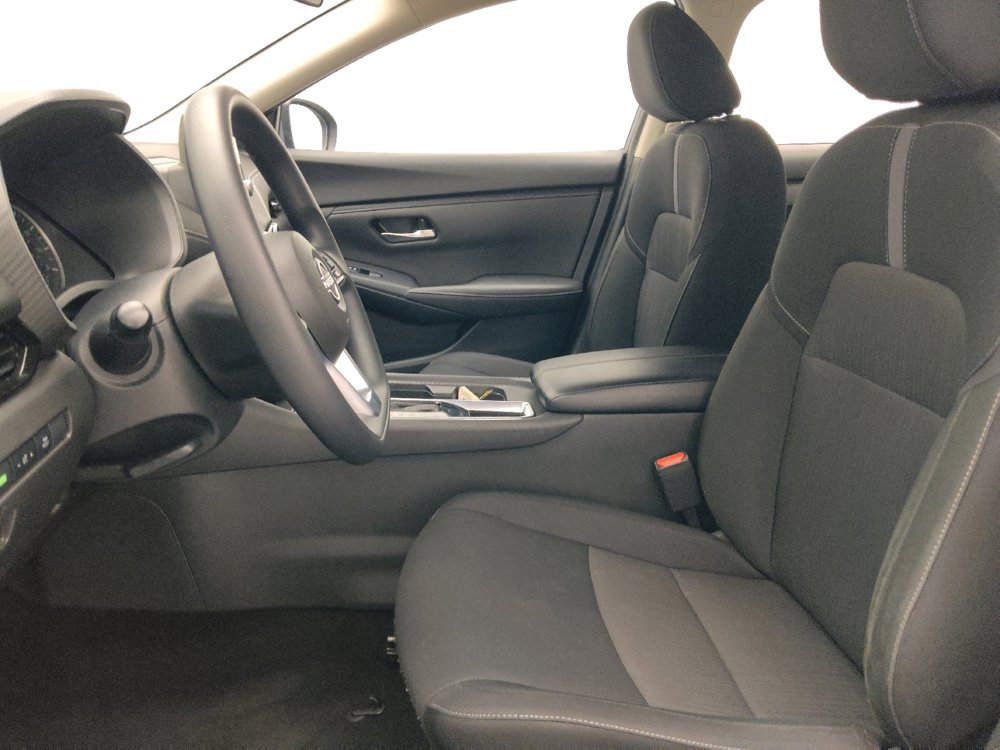 Used 2025 Nissan Sentra SV FWD image 17