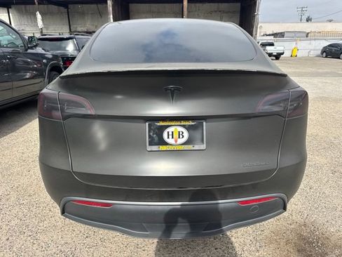 Used 2022 Tesla Model Y Performance AWD/4WD image 6