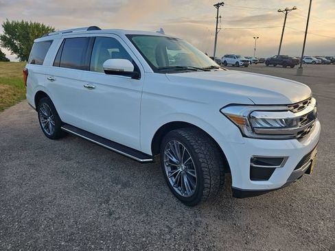 Used 2023 Ford Expedition Limited AWD/4WD image 7