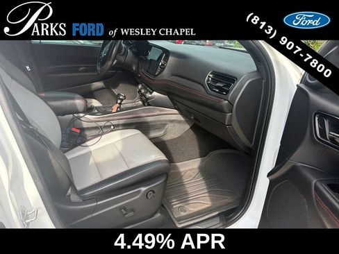 Used 2023 Dodge Durango R/T RWD image 8