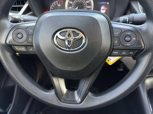 Used 2022 Toyota Corolla LE image 22