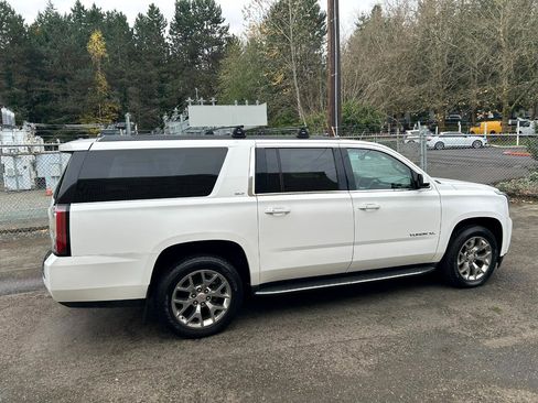 Used 2015 GMC Yukon XL SLT image 4
