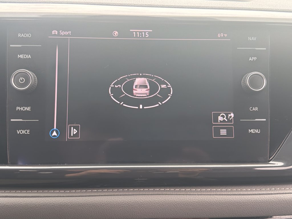 Certified 2022 Volkswagen Taos SEL AWD/4WD image 16