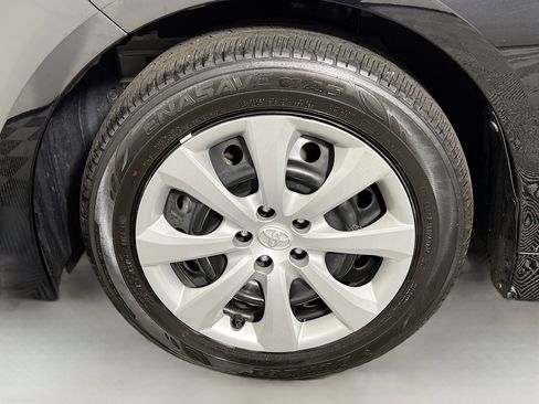 Certified 2024 Toyota Corolla LE FWD image 24