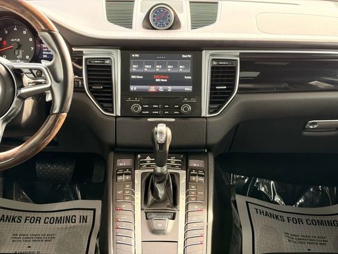 Used 2018 Porsche Macan GTS image 29