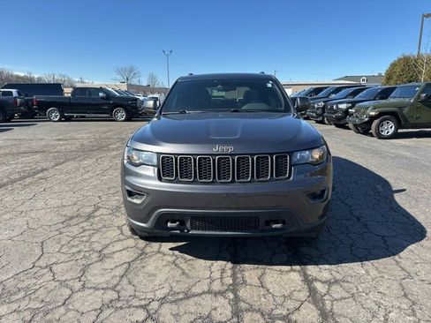Used 2016 Jeep Grand Cherokee Laredo 75th Anniversary image 3