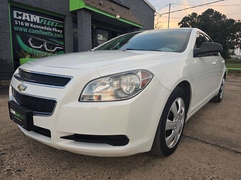 Used 2011 Chevrolet Malibu LS image 3