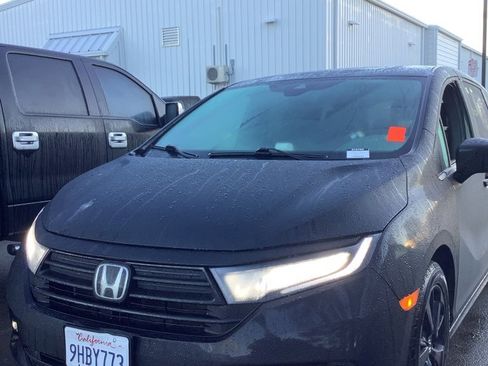 Used 2023 Honda Odyssey Sport image 1