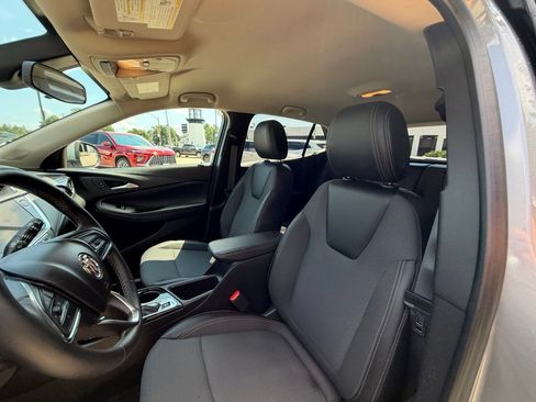 Used 2023 Buick Encore GX Preferred w/ Cold Weather Comfort Package AWD/4WD image 11