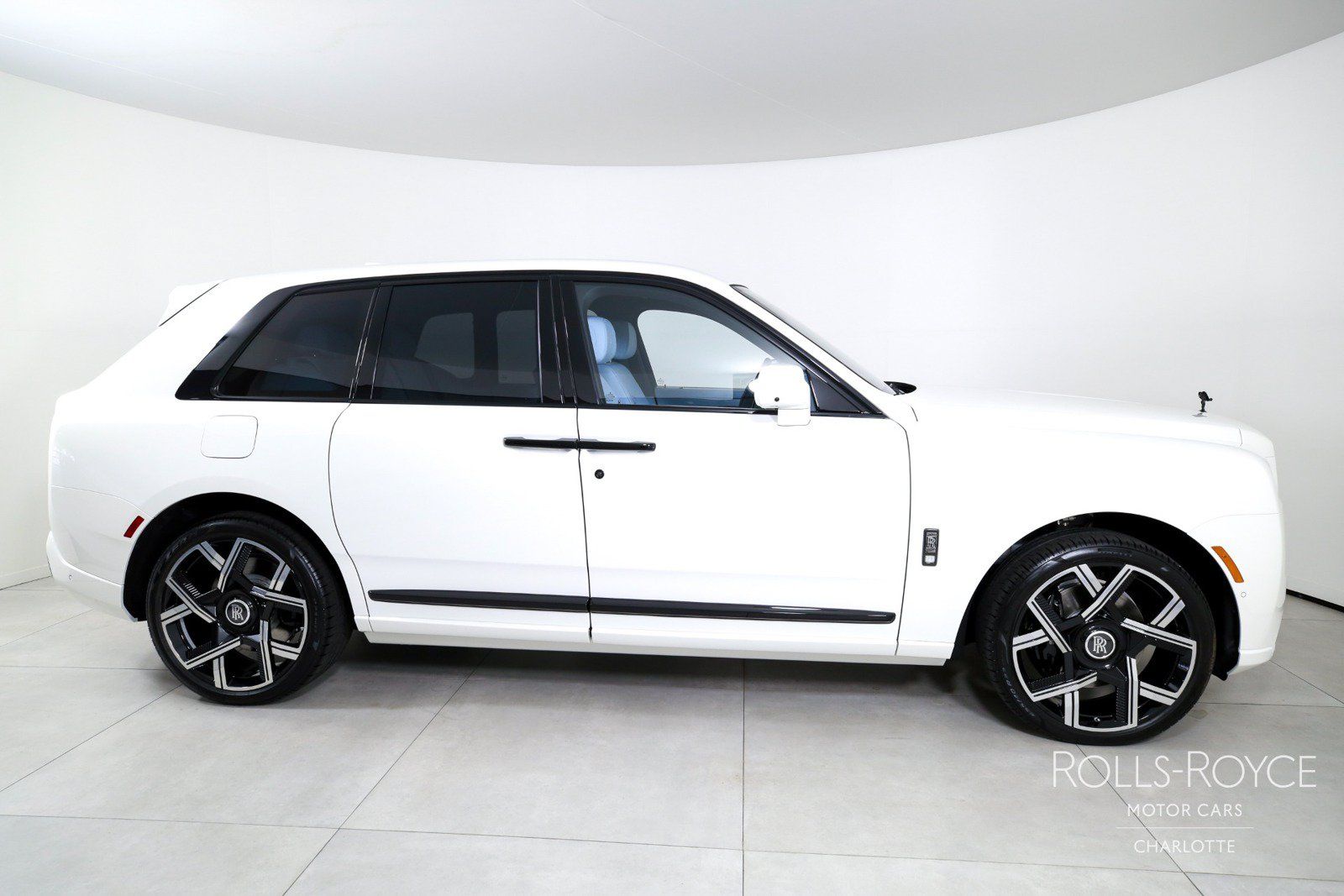 New 2027 Rolls-Royce Cullinan Black Badge AWD/4WD image 10