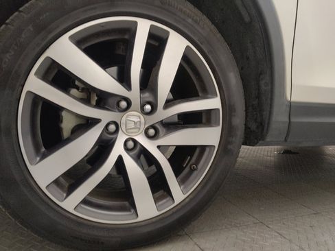 Used 2017 Honda Pilot Touring image 31