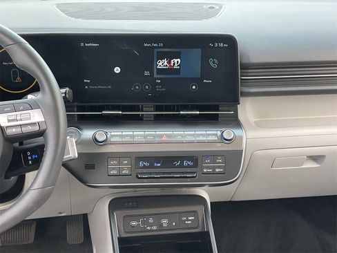 Used 2025 Hyundai Kona Limited image 14