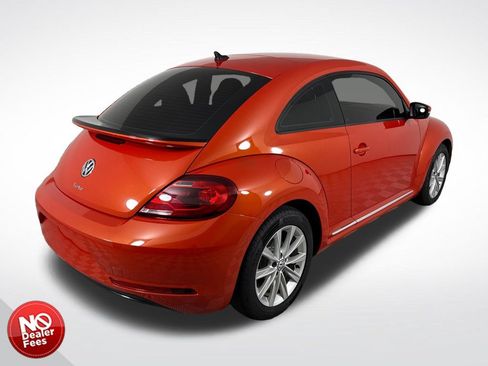 Used 2018 Volkswagen Beetle 2.0T S w/ Style & Comfort Package For S FWD image 3