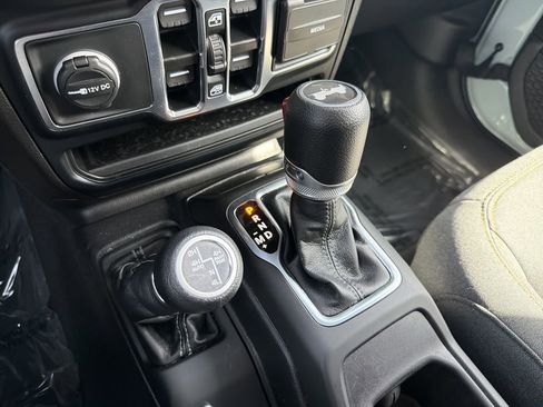 Used 2024 Jeep Wrangler Unlimited Sahara w/ Safety Group image 28