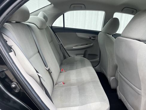 Used 2013 Toyota Corolla LE Special Edition image 19