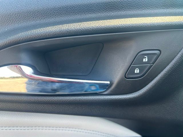 Used 2026 Chevrolet Trax LT w/ Driver Confidence Package FWD image 23