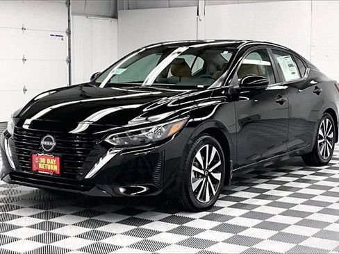 New 2025 Nissan Sentra SV w/ SV Premium Package image 2