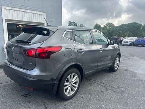 Used 2018 Nissan Rogue Sport S w/ S Appearance Package AWD/4WD image 5