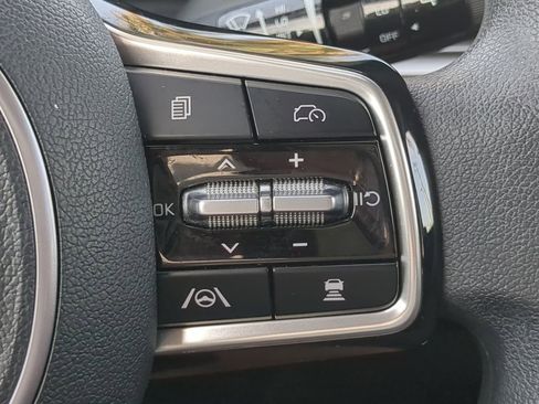 Used 2024 Kia Sorento LX image 25