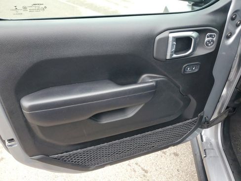 Used 2021 Jeep Wrangler Unlimited Willys image 8