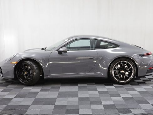Used 2025 Porsche 911 Carrera image 4
